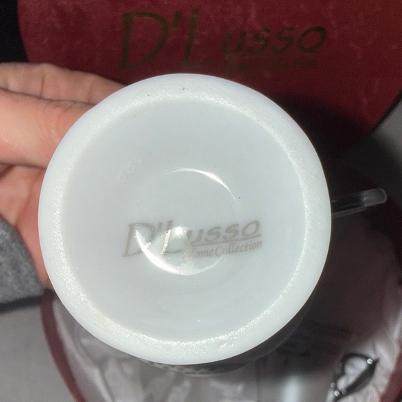 D'Lusso Heart-Shaped Teacup Set - Picture 3 of 4